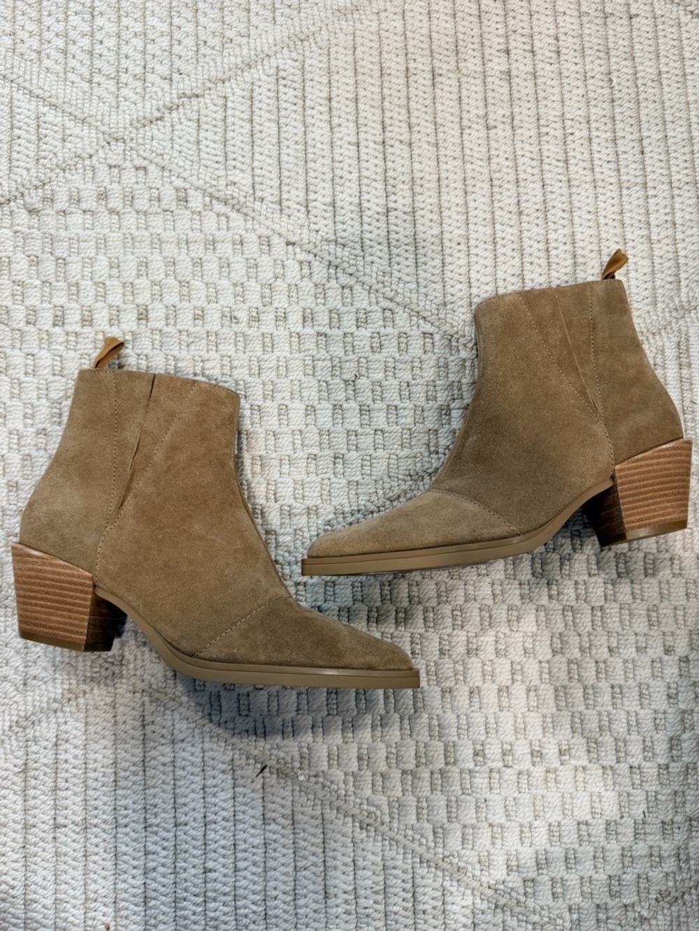 Rag & Bone Dart Suede Pull-On Ankle Booties - Picture 3 of 9